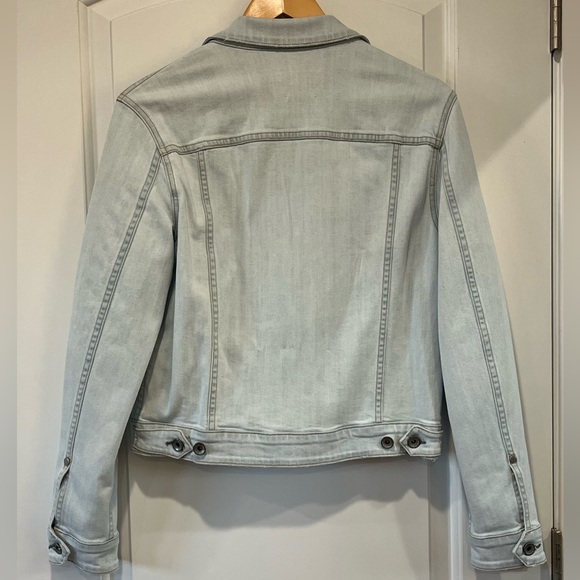 Rag & Bone - Light Wash Blue Denim Jacket - Small - Soft Denim - Like new! - Picture 4 of 7